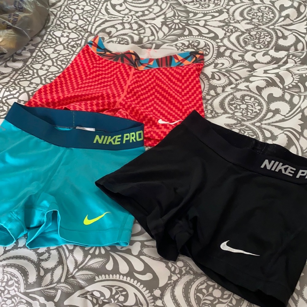 Lot of 3 small Nike pro shorts